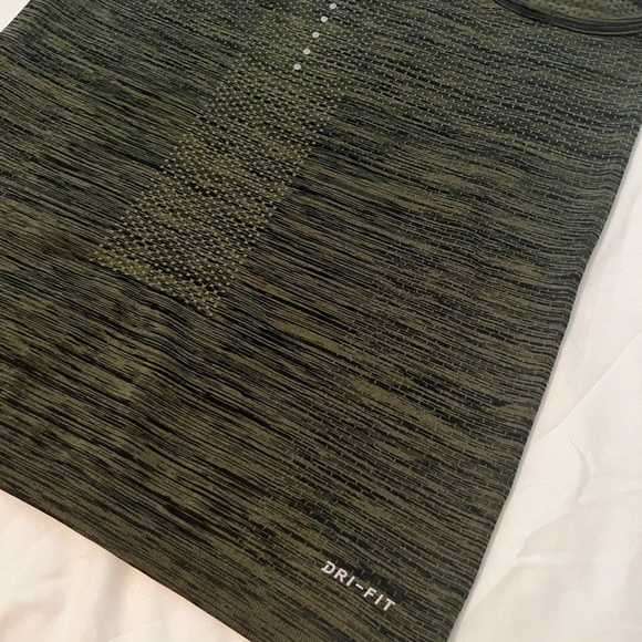NIKE dark olive green workout Dri fit tank S - Picture 4 of 4